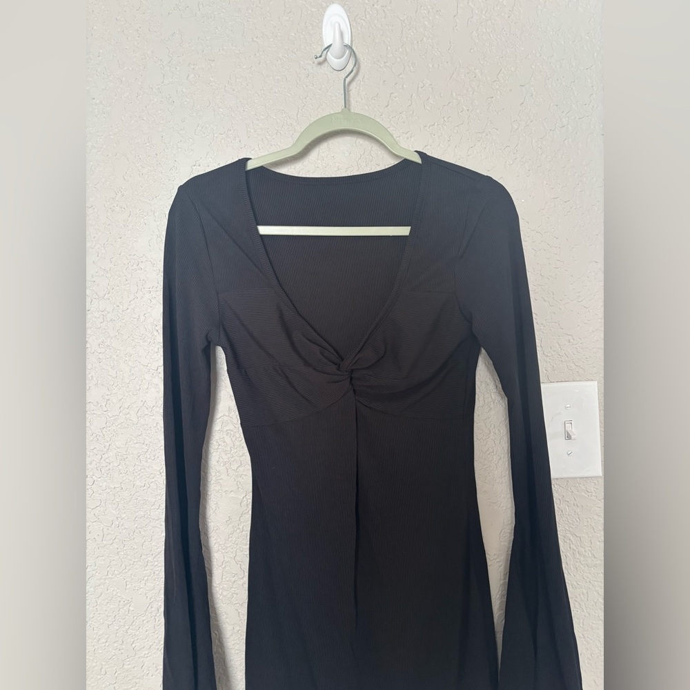 SHEIN Sweetheart Neck Twist Front Trumpet Sleeve Bodycon Dress!🖤🍒 - Picture 5 of 7